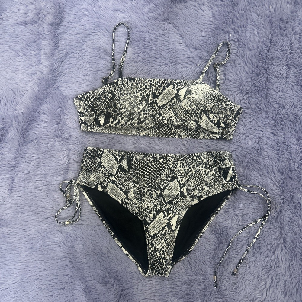 Time and Tru Women's Snakeskin Bralette Bikini Swimsuit Top, Medium